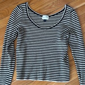 Universal Thread Cropped Ribbed Long-Sleeve Sweater